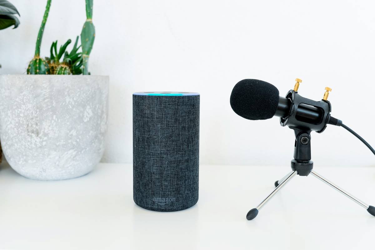 Visual guide demonstrating routine creation in Alexa app