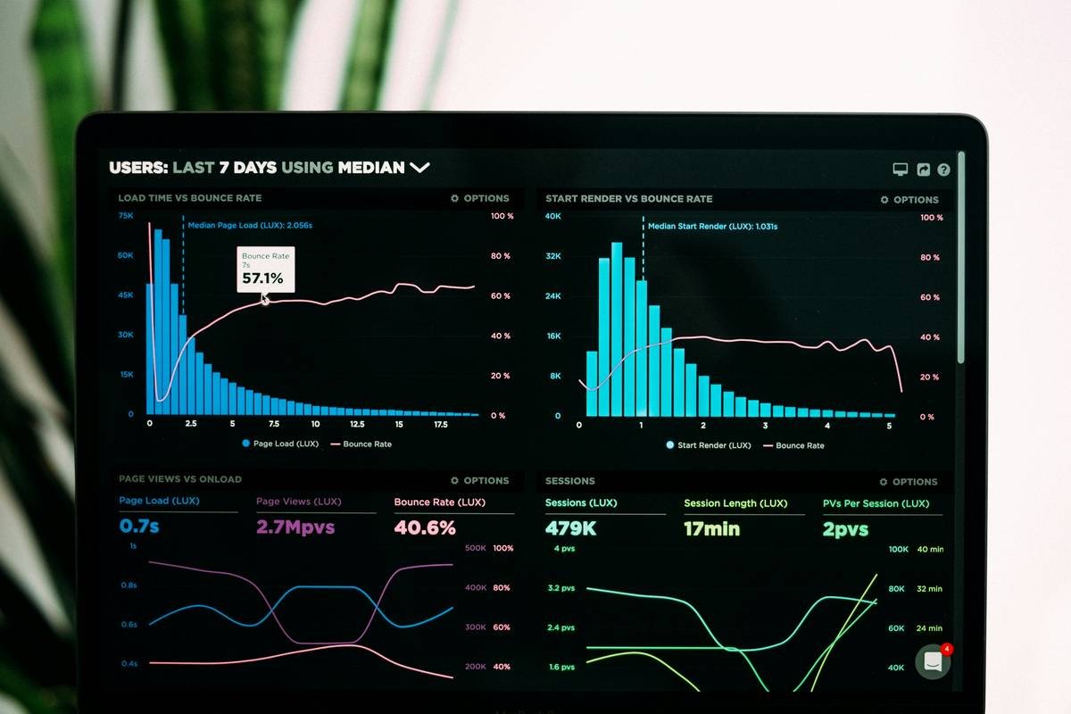 Why Your Morning Routine Needs a Health Stats Clock: The Ultimate Smart Home Upgrade